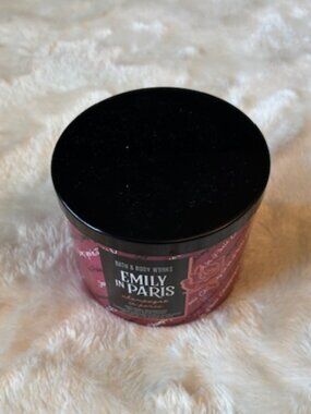 Bath & Body Works Emily in Paris Champagne in Paris 3-Wick Candle 14.5 oz NEW
